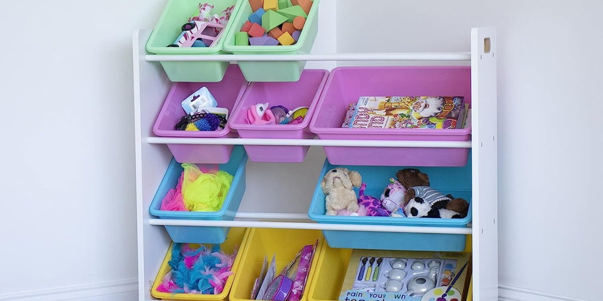 can you put kids plastic toys in your bin (1)