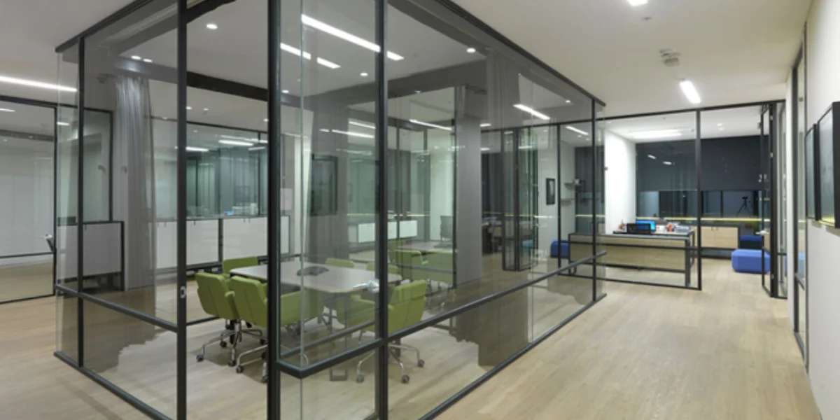 Aluminum And glass Partition (2)