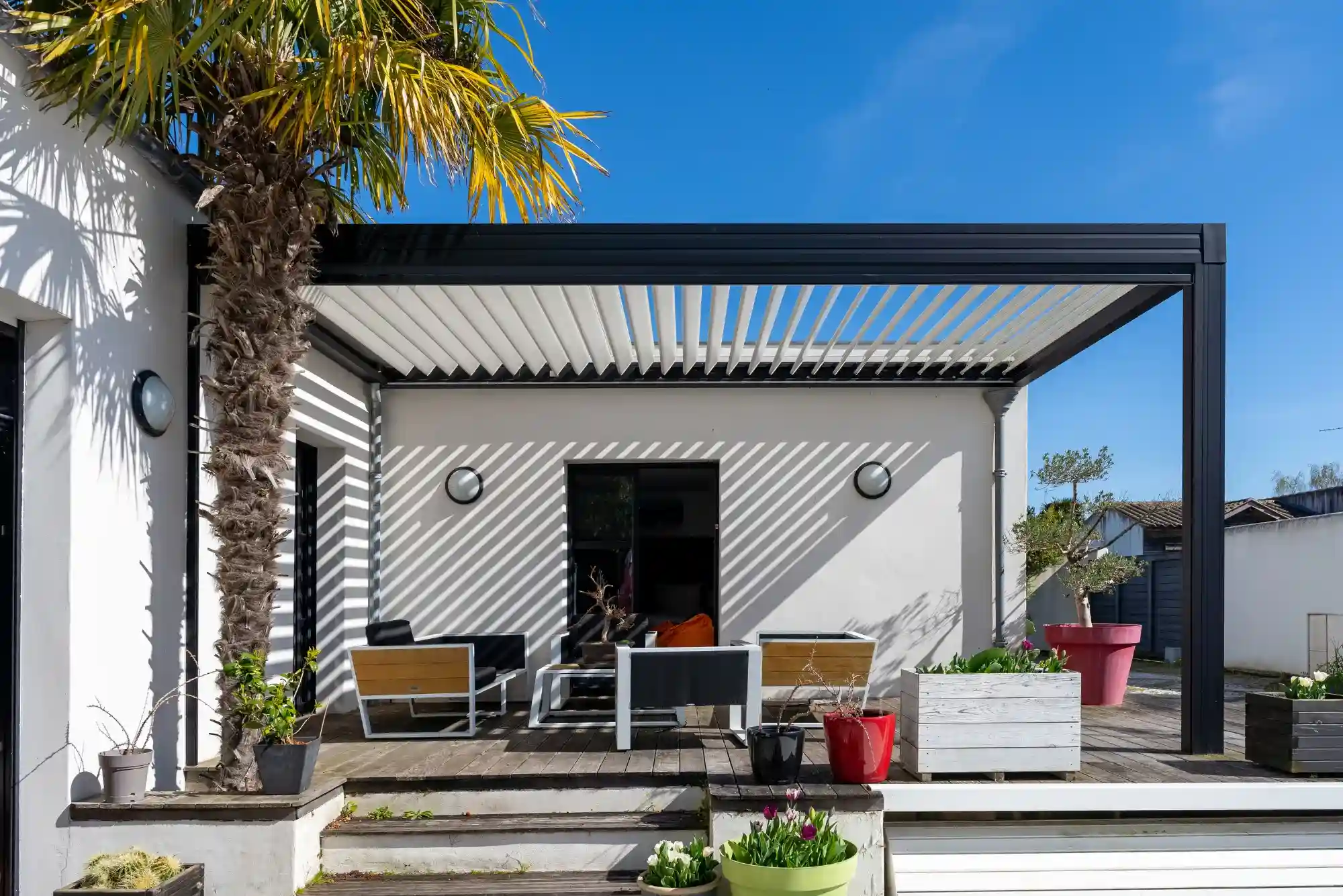 Rust-Free Aluminium Patio Sets and Outdoor Sofas for Your Garden